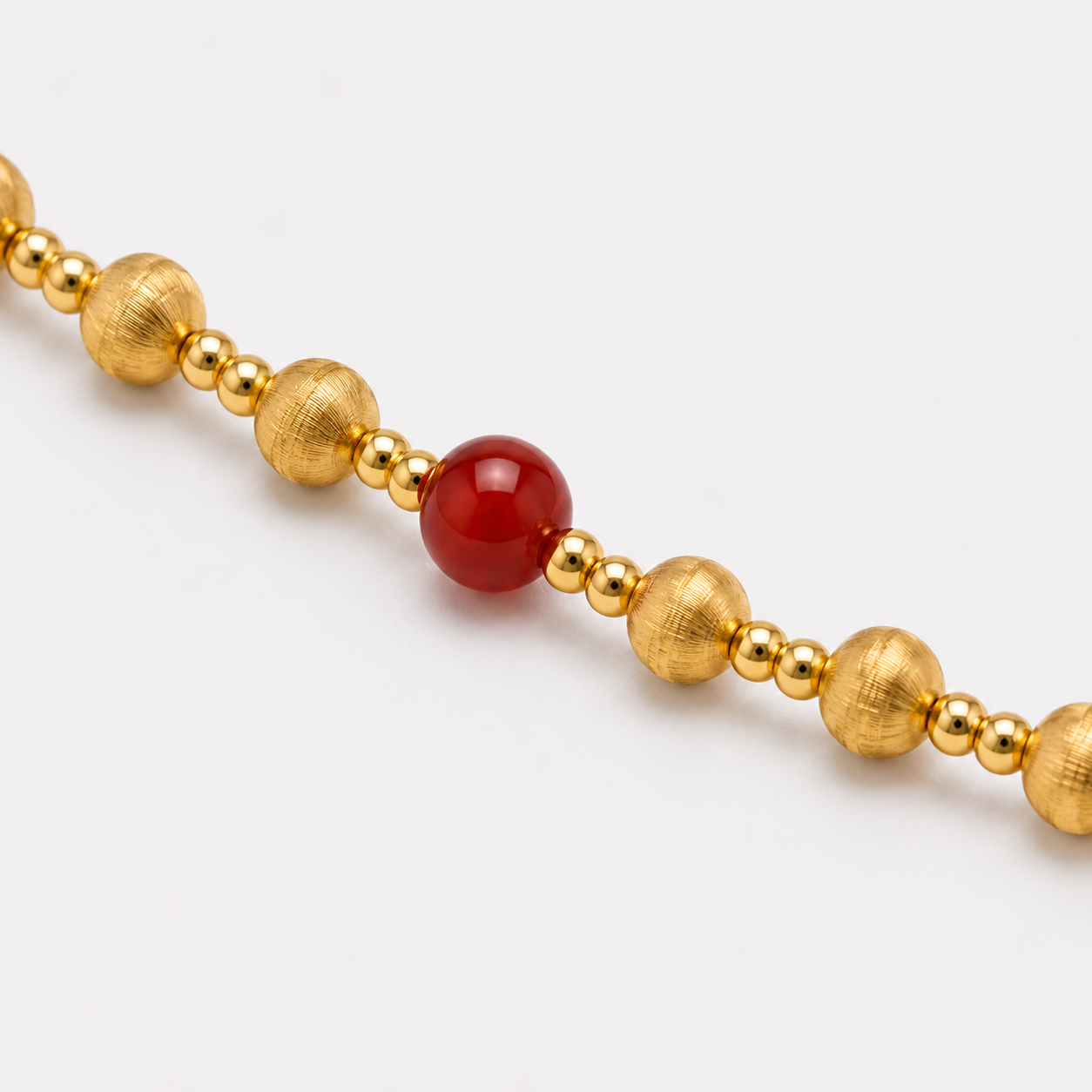 Artémis Neacklace in Gold