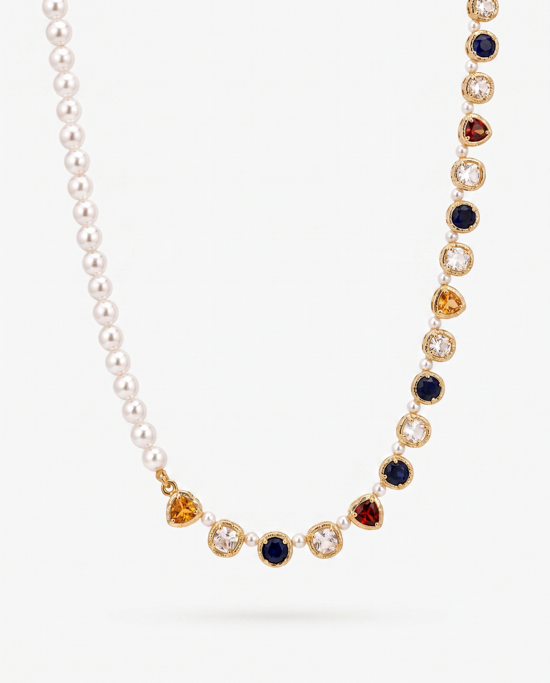 Gleam Necklace in gold